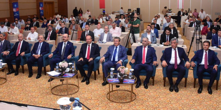 KIBRIS BARIŞ HAREKÂTI’NIN 50. YILINDA ANLAMLI KONFERANS