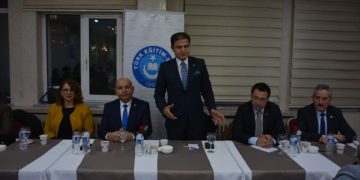 KAMU ÇALIŞANLARI EKONOMİK AÇMAZA SÜRÜKLENMESİN!