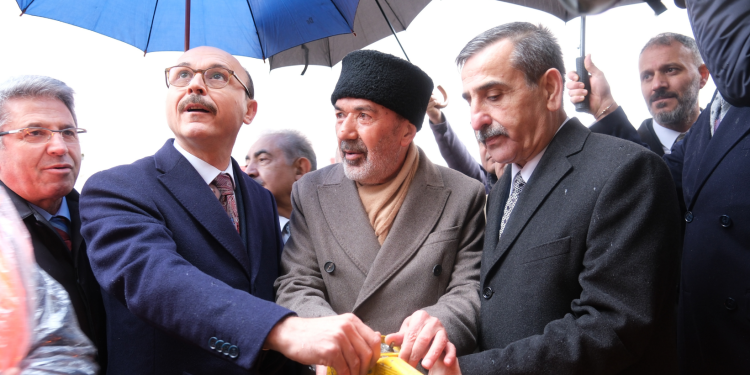 TÜRK EĞİTİM SEN PROF. DR. NECMETTİN HACIEMİNOĞLU MİSAFİRHANESİNİN TEMELİ ATILDI